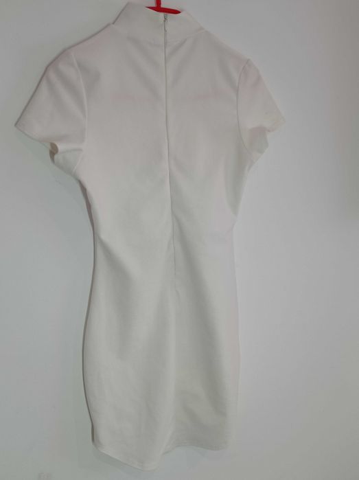 Sukienka biała wizytowa, koktajlowa