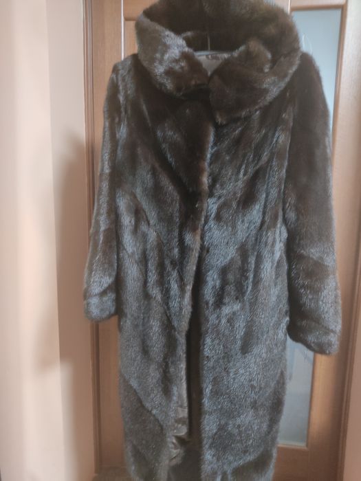 Шуба норкова, з капюшоном