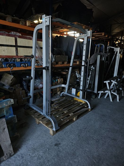 Suwnica Smitha MultiPower OLYMP G 026-1  z obciążonym  gryfem