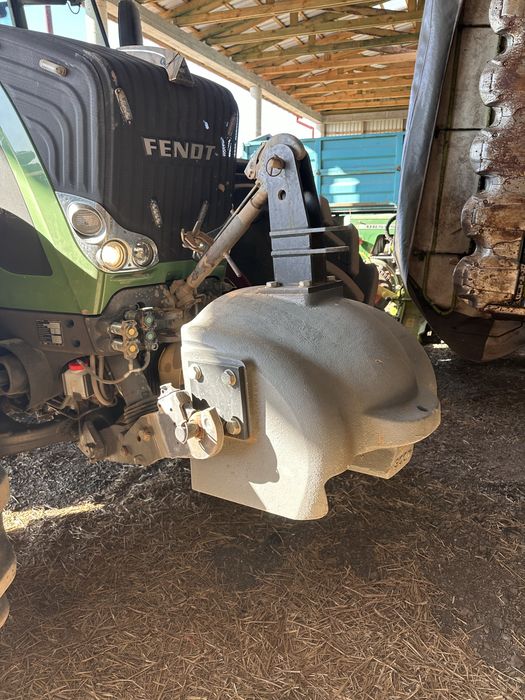 Obciążnik balast żeliwny 900 kg Fendt john deere