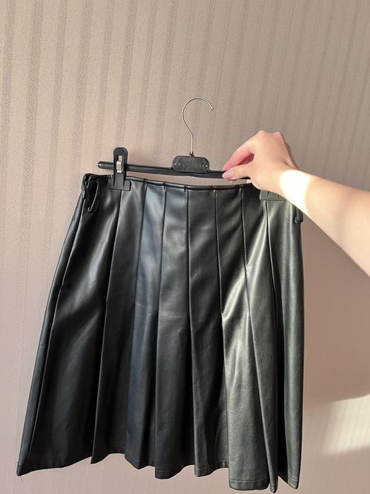 Шкіряна спідниця