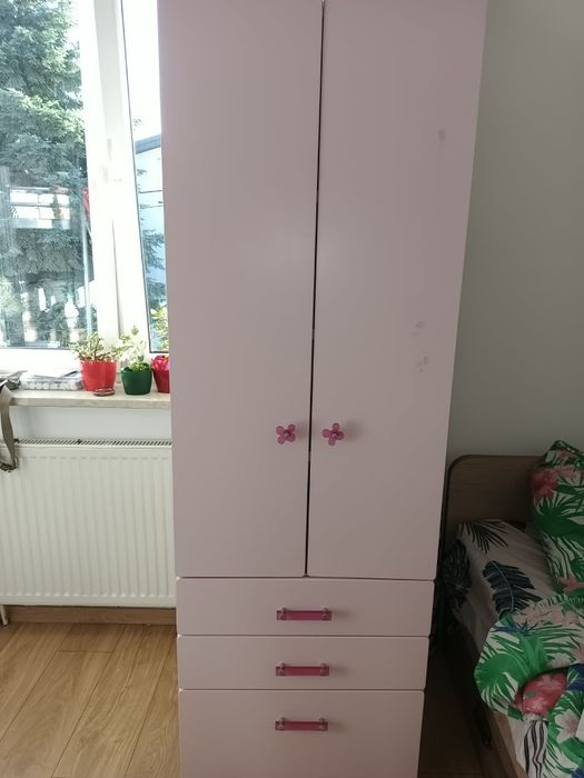 Szafa IKEA z serii STUVA z frontami FRITIDS