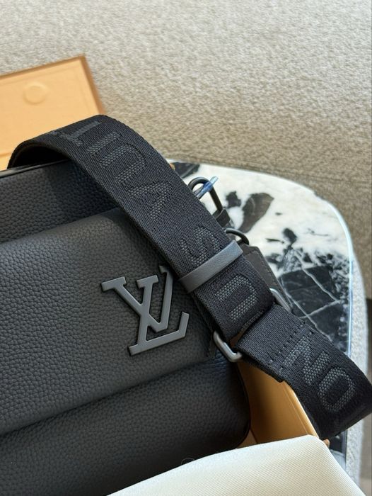 Сумка чоловіча мужская чорна мессенджер Louis Vuitton bag луи витон lv