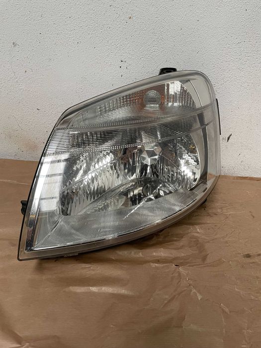 Óticas/Farois Frontais Citroen Berlingo/Peugeot Partner 02 a 08