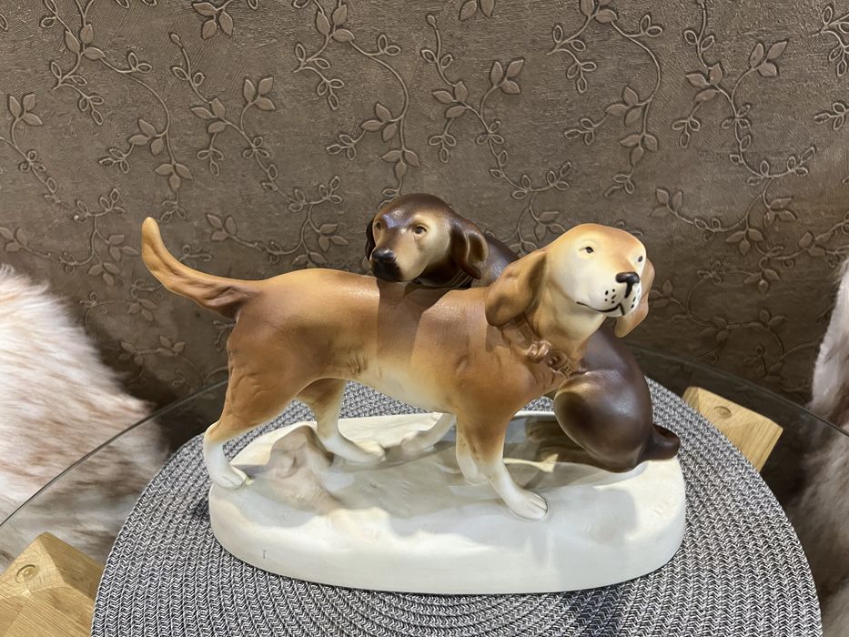 Фарфоровая статуэтка Собаки Royal Dux Собака
