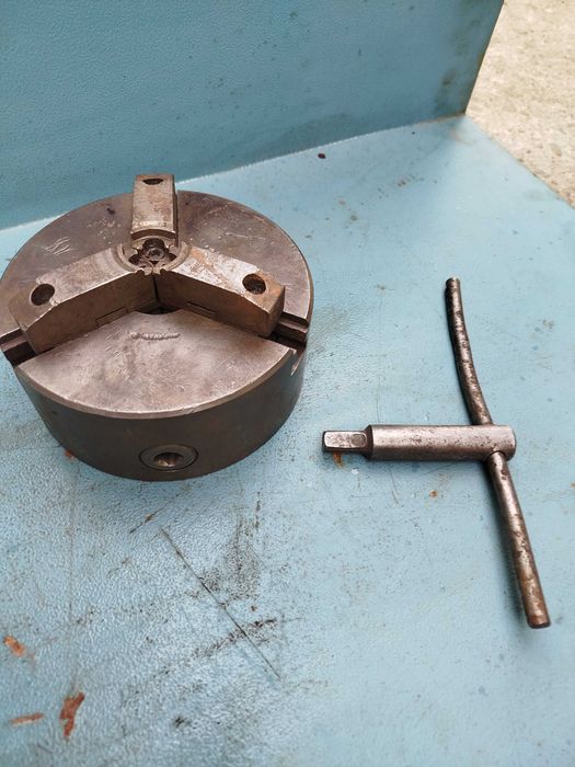 stary uchwyt  tokarski 160
