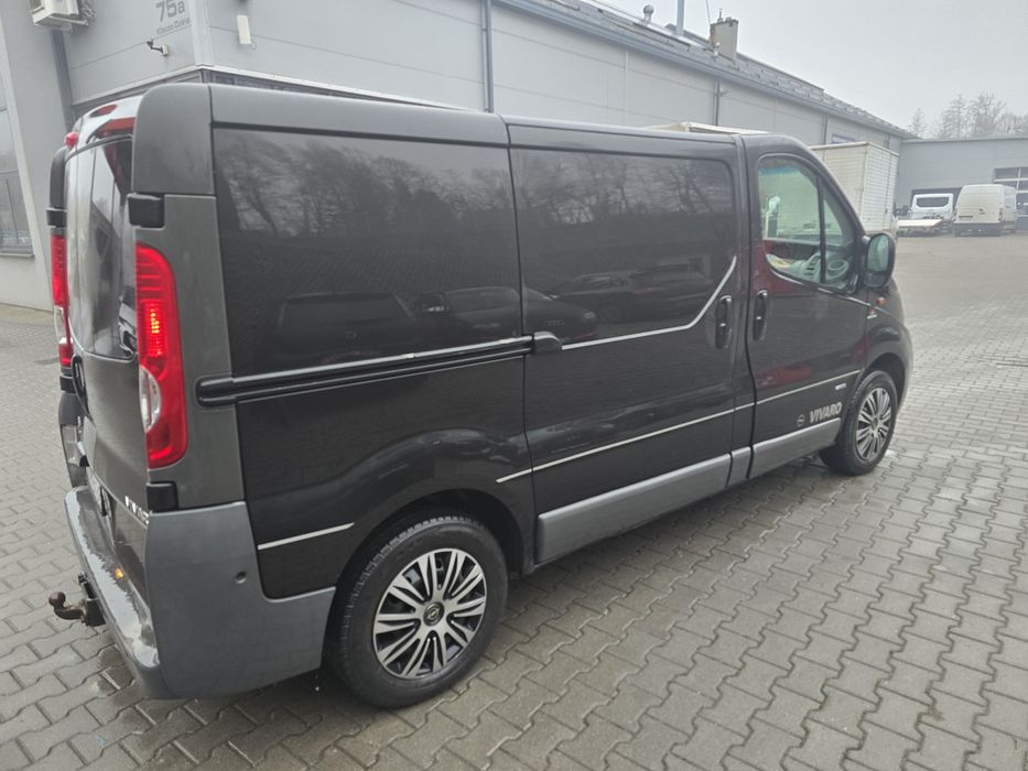 Opel Vivaro 2011