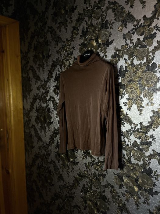 Светер коричневий