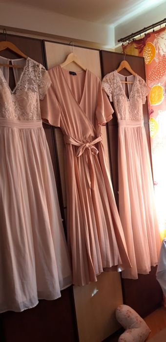 Сукні для персикового весілля