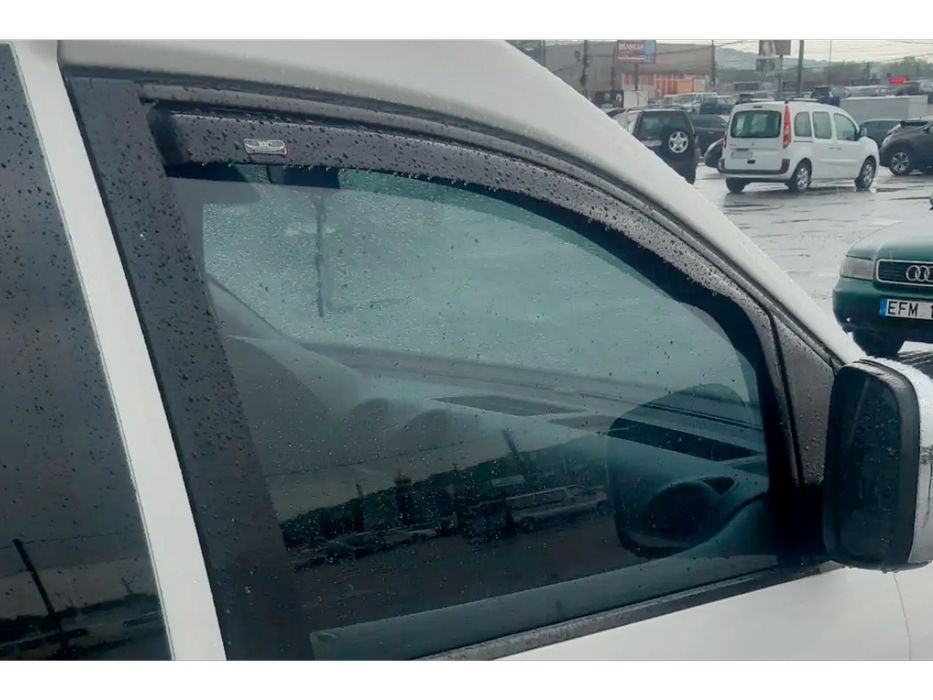 Volkswagen Caddy 2004-2010 рр. Вітровики вставні (2 шт, HIC)