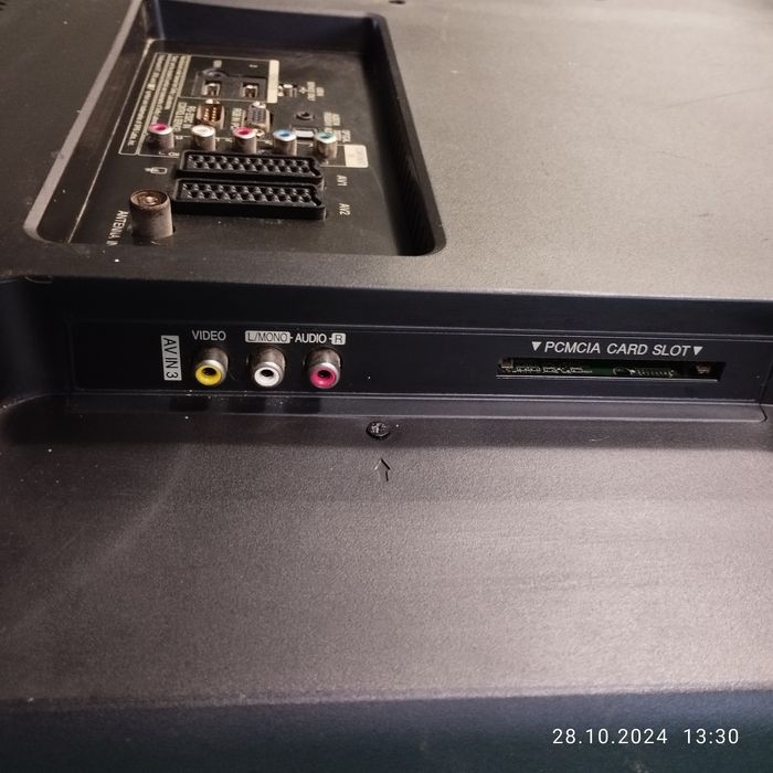 Телевизор LG 37 діагональ