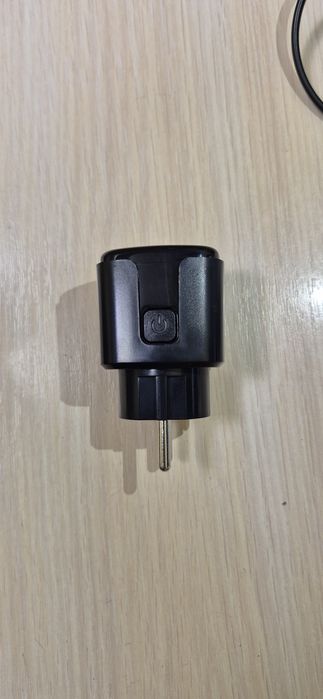 Умная вай-фай wi-fi  розетка 20А с энергометром Tuya