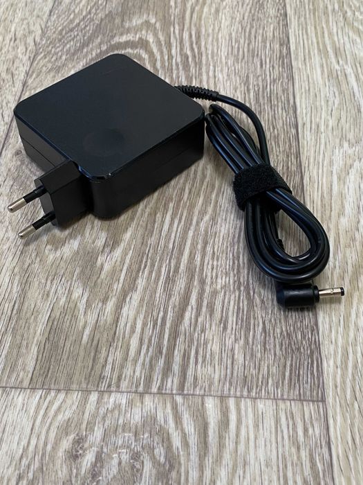 Блок живлення для ноутбука Lenovo 20V 3.25A 65W 4.0*1.7мм