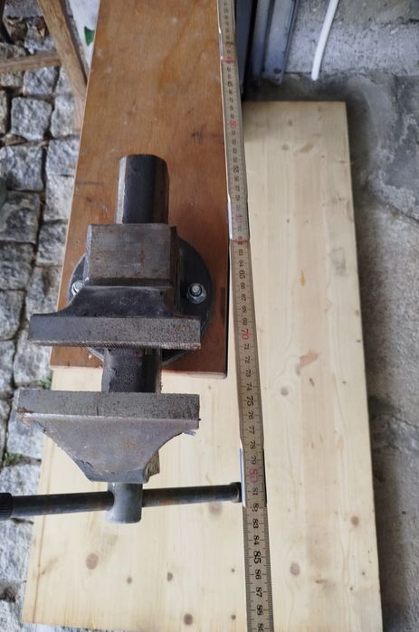Torno amovível para aplicar em carro trabalho
