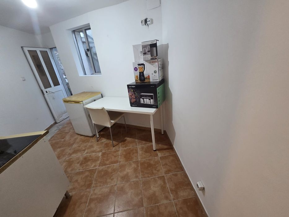 Alugo Casinha pequena na Areosa
