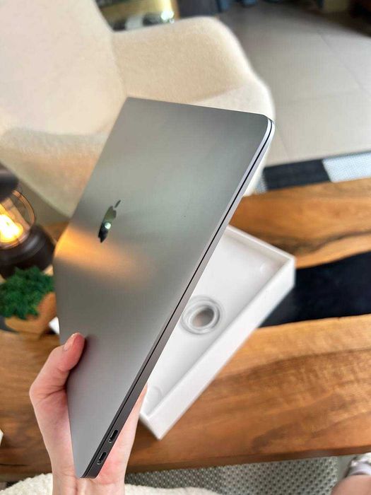 Ноутбук Apple MacBook Air 13'' i3/8/256GB Space Gray (MWTJ2) 2020