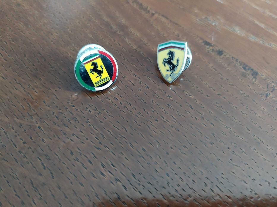 gadżety emblematy oryginalne Ferrari