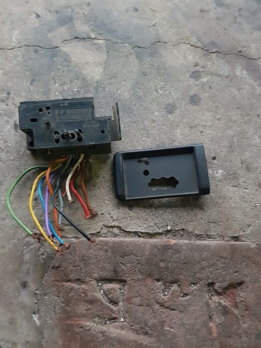 Накладка на пульт сидений на мерседес 124,126