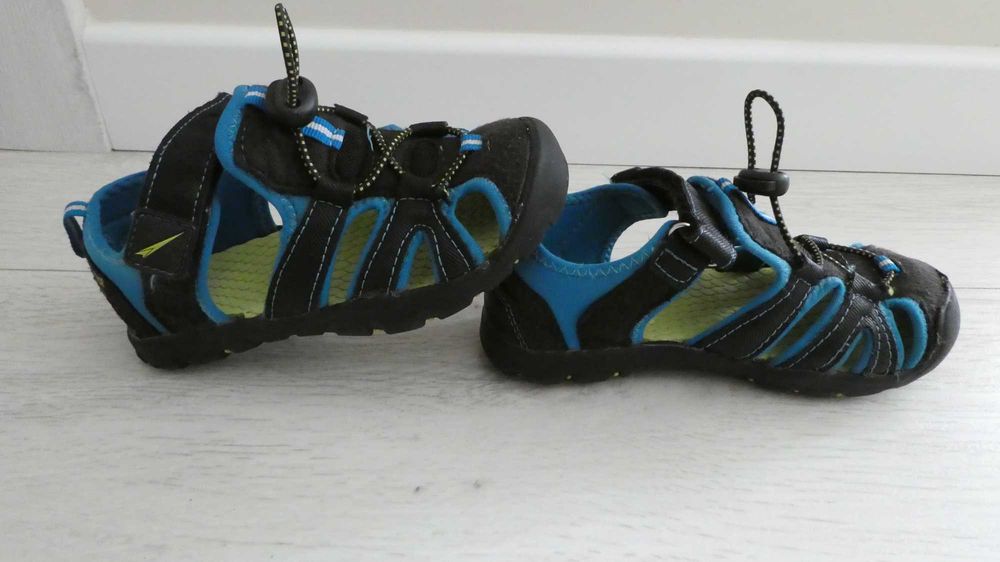 Sandałki chłopięce rozmiar 29