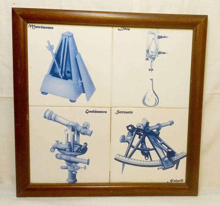 Azulejos em moldura.