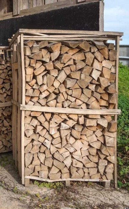 Lenha seca e pellets de madeira