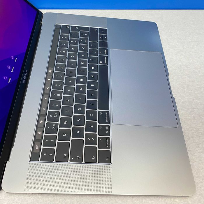 Apple MacBook Pro 15" Touch Bar - A1707 | Mid 2017 | i7/16GB/256GB SSD