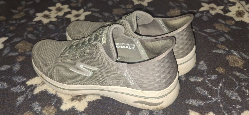 Sapatos Skechers Go Walk Tamanho 47 Cinza

Bom estado 47 Skechers Cinz