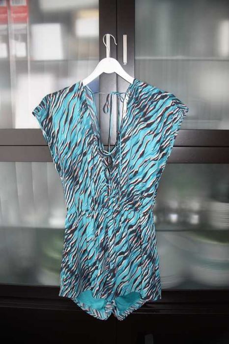 Macacão de calção azul tipo zebra Zara tamanho S