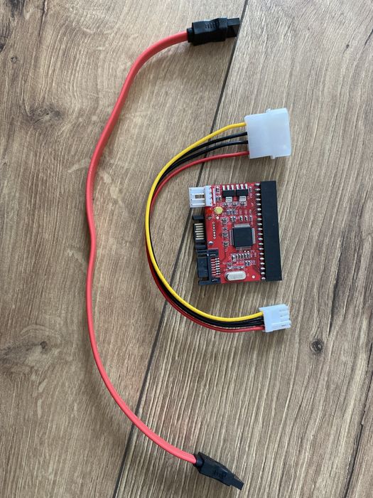 Adapter do podłączania dysków IDE do SATA