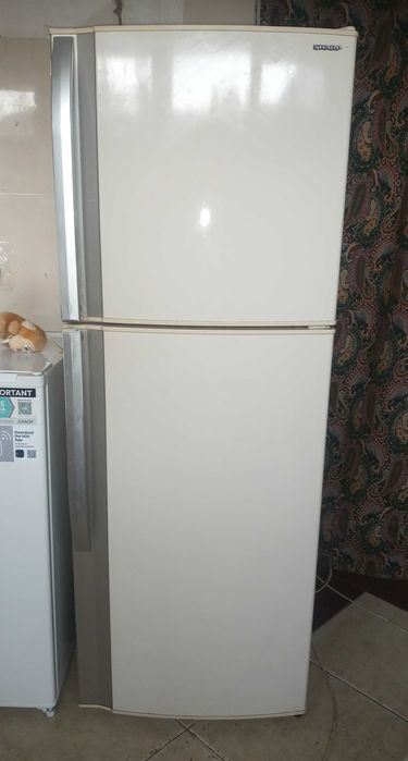Продам холодильник