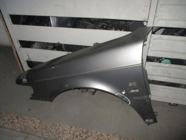 Guarda-lamas esquerdo SAAB 9-3 Hatch (YS3D)