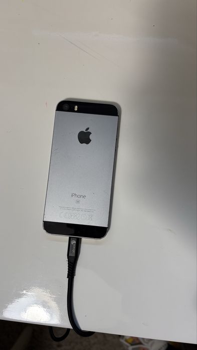 Iphone SE(2016) com caixa