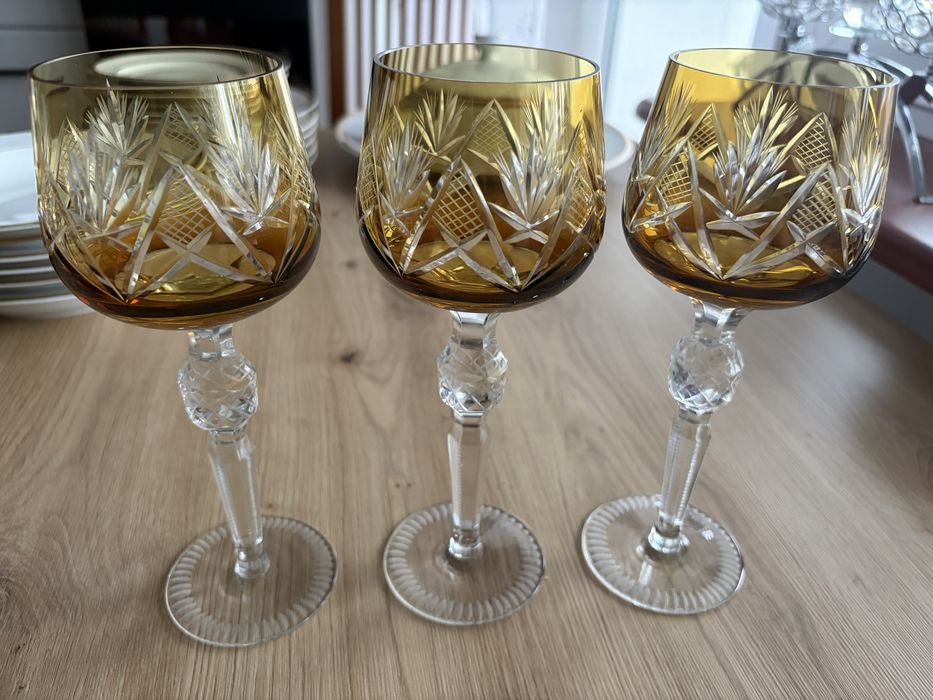Kieliszki do wina  bursztynowe