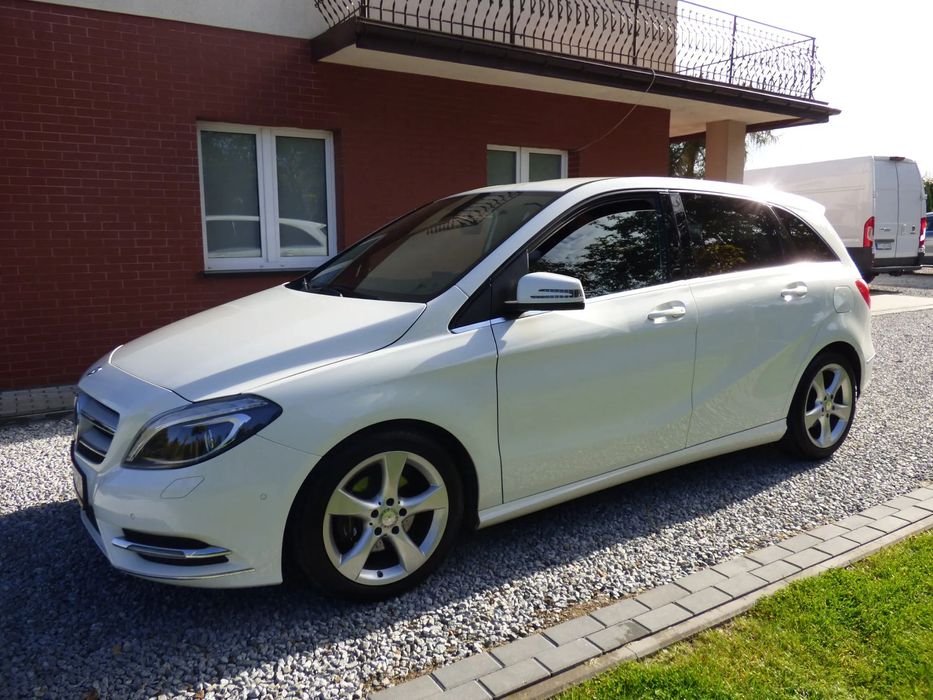 Mercedes-Benz Klasa B wersja SPORT / stan wzorowy/ alu 17