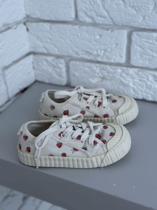 Кеди Zara для дівчинки 24 розмір