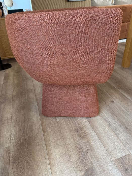 Cadeirão forma tulipa
