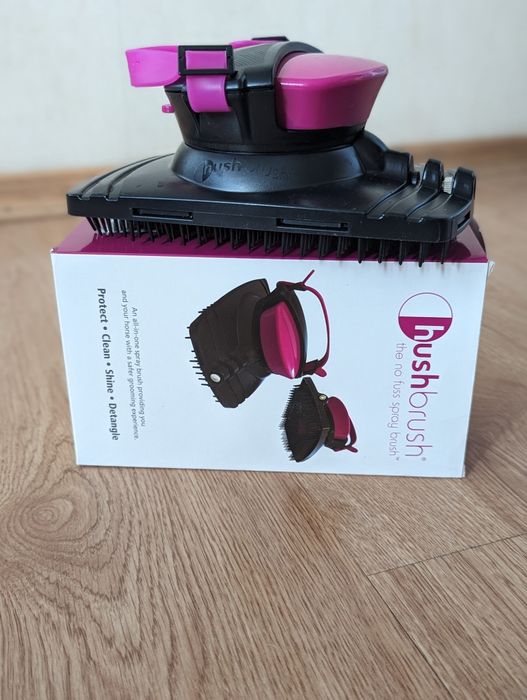 Щітка Hushbrush масажна зручна миюча для догляду гриви хвоста коня  ло