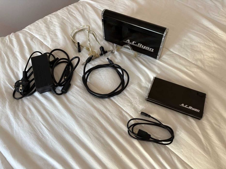 Conjunto de caixas A.C.Ryan eSata (6Gb/s) ou USB2.0 para HDD ou SSD