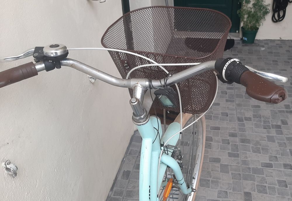 Bicicleta azul mar