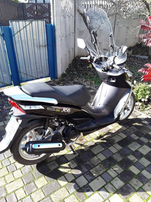 Максі скутер Yiben YB150T-11