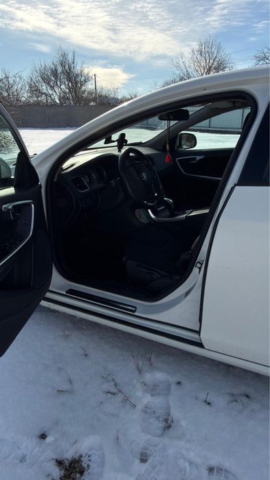 Volvo v60 продам авто