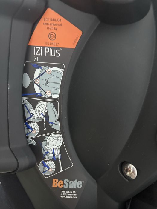 Cadeira se cintos para carro Bebe Safe