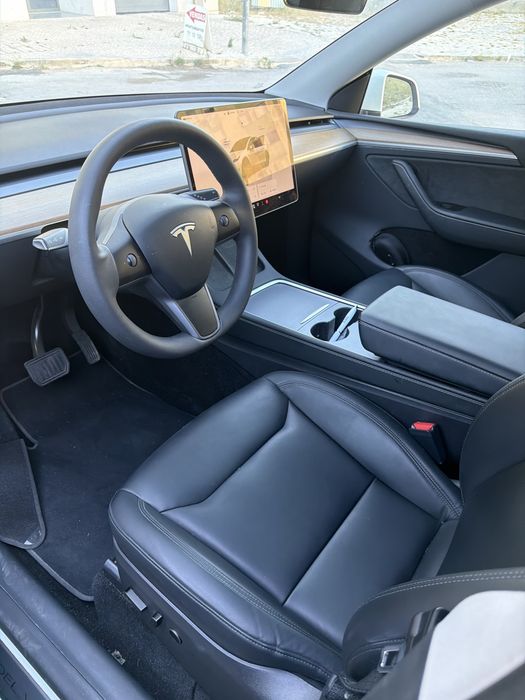 Tesla model y Dual Motor 2024