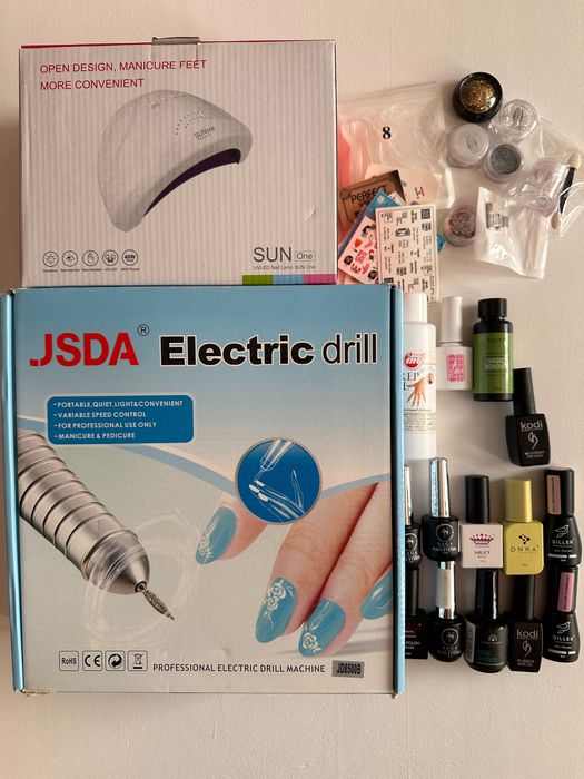 Набір для манікюру, фреза, лампа, гель-лаки
