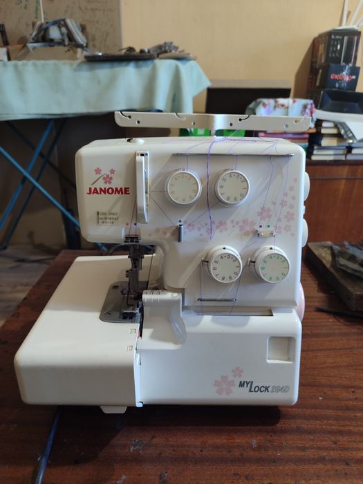 Оверлок janome my lock 204d