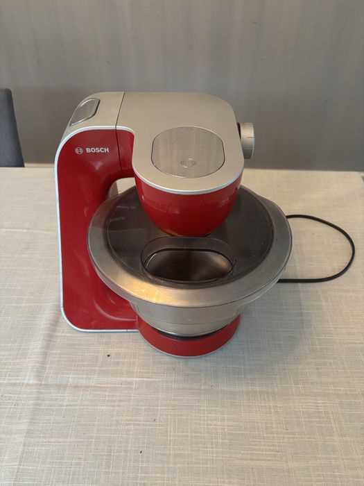 Robot kuchenny planetarny Bosh MUM58720 z maszynką do mięsa 1000W