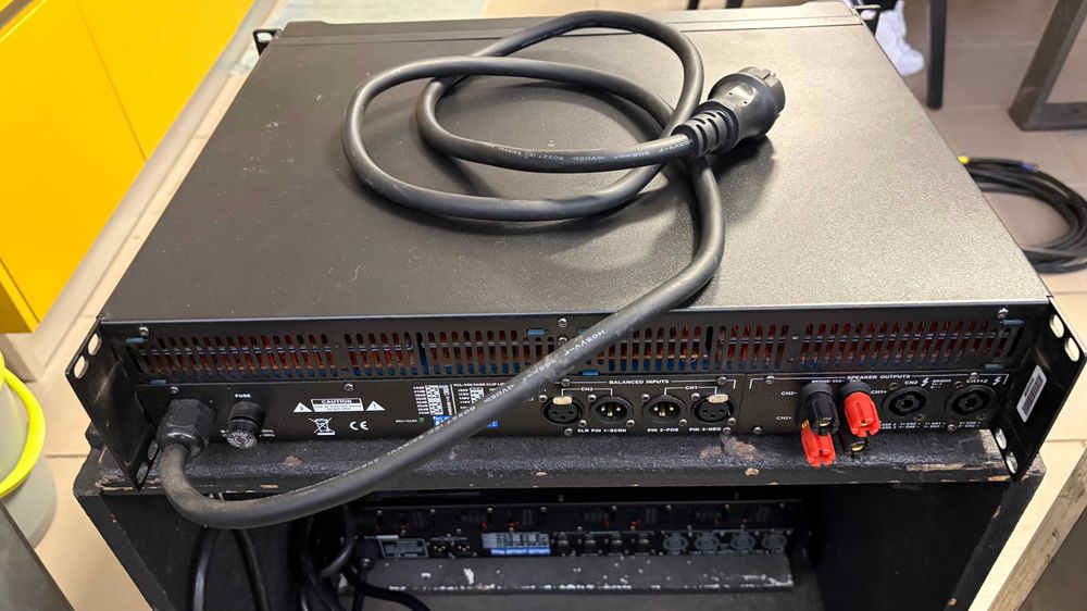 Amplificador FP14000