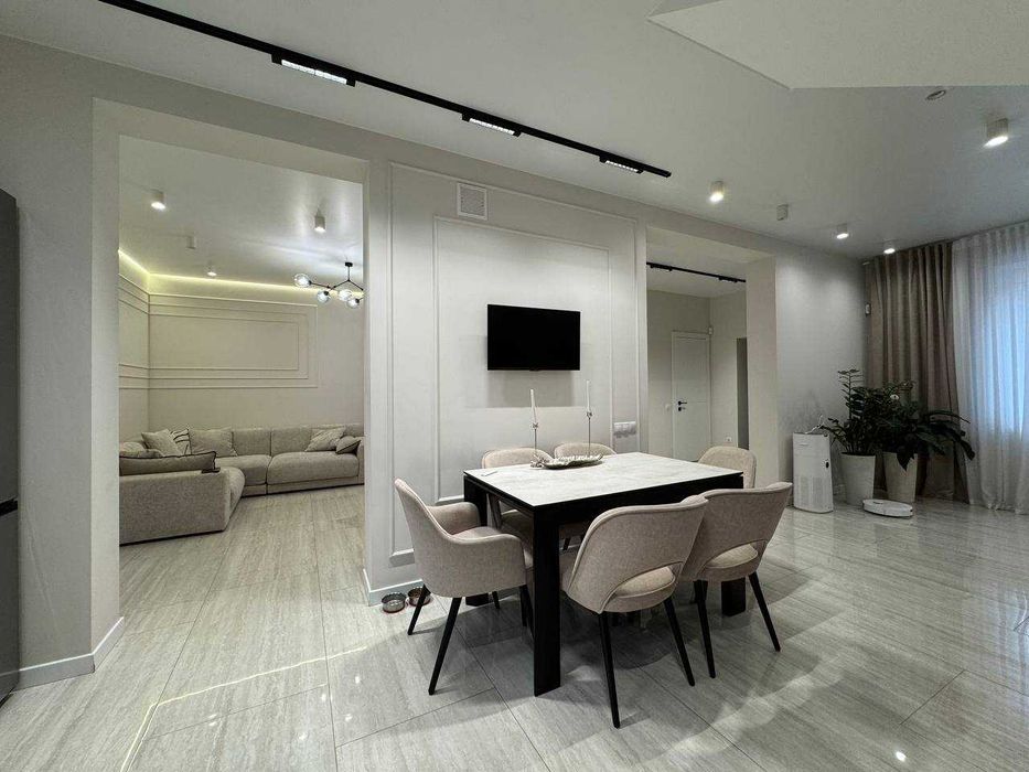 Дуплекс з ремонтом, меблями та геніальним функціоналом