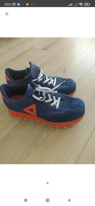 Кросівки унісекс