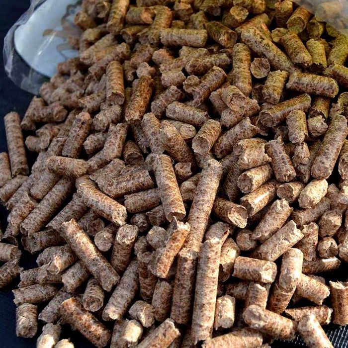 Брикети та пелети — сильна база для котлів і печей